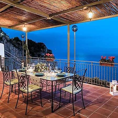 Eris: A Picco Sul Mare Con Piscina E 5* أمالفي