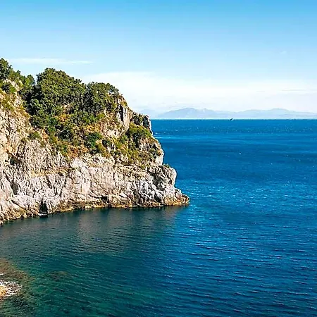 Eris: A Picco Sul Mare Con Piscina E فندق 5*